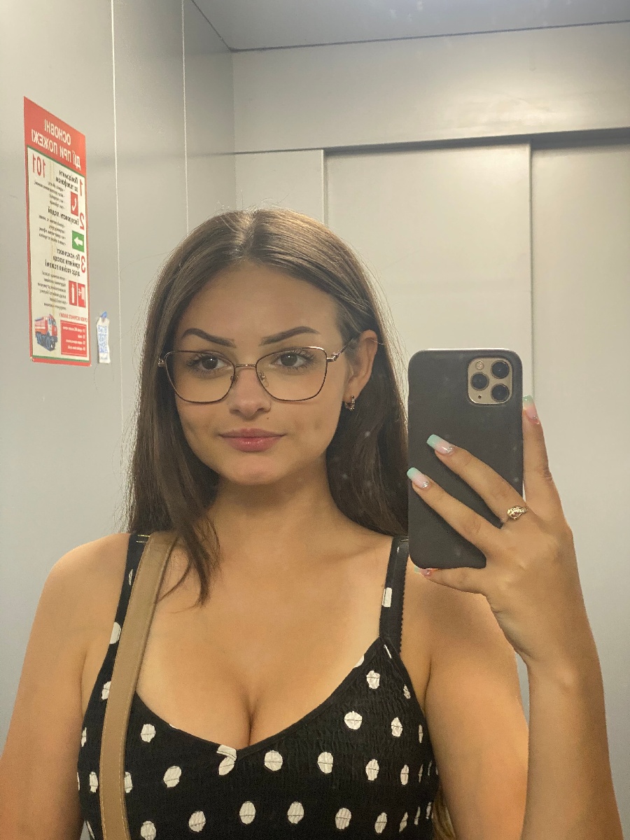 Sexy model Stacy in Funafuchi