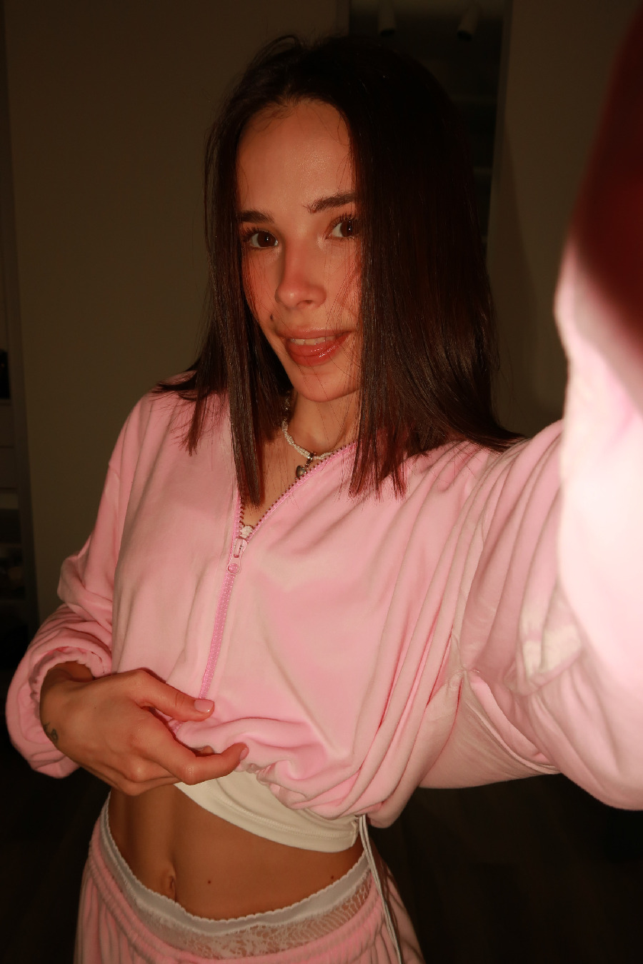 Tina brings the glow — live moments in Funafuchi